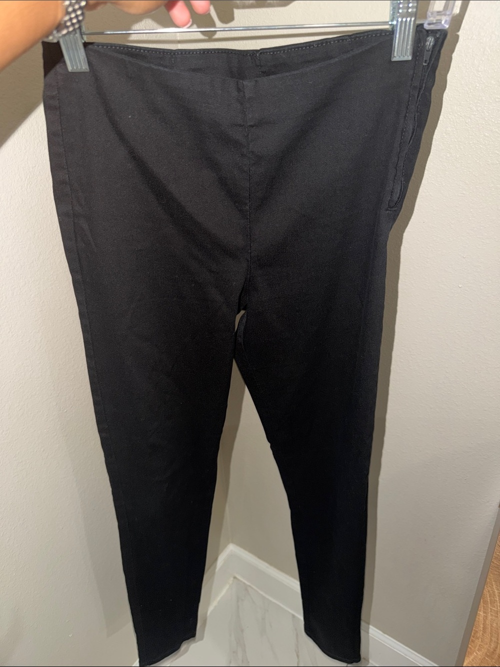 Black Men’s Slim Stretch Pants